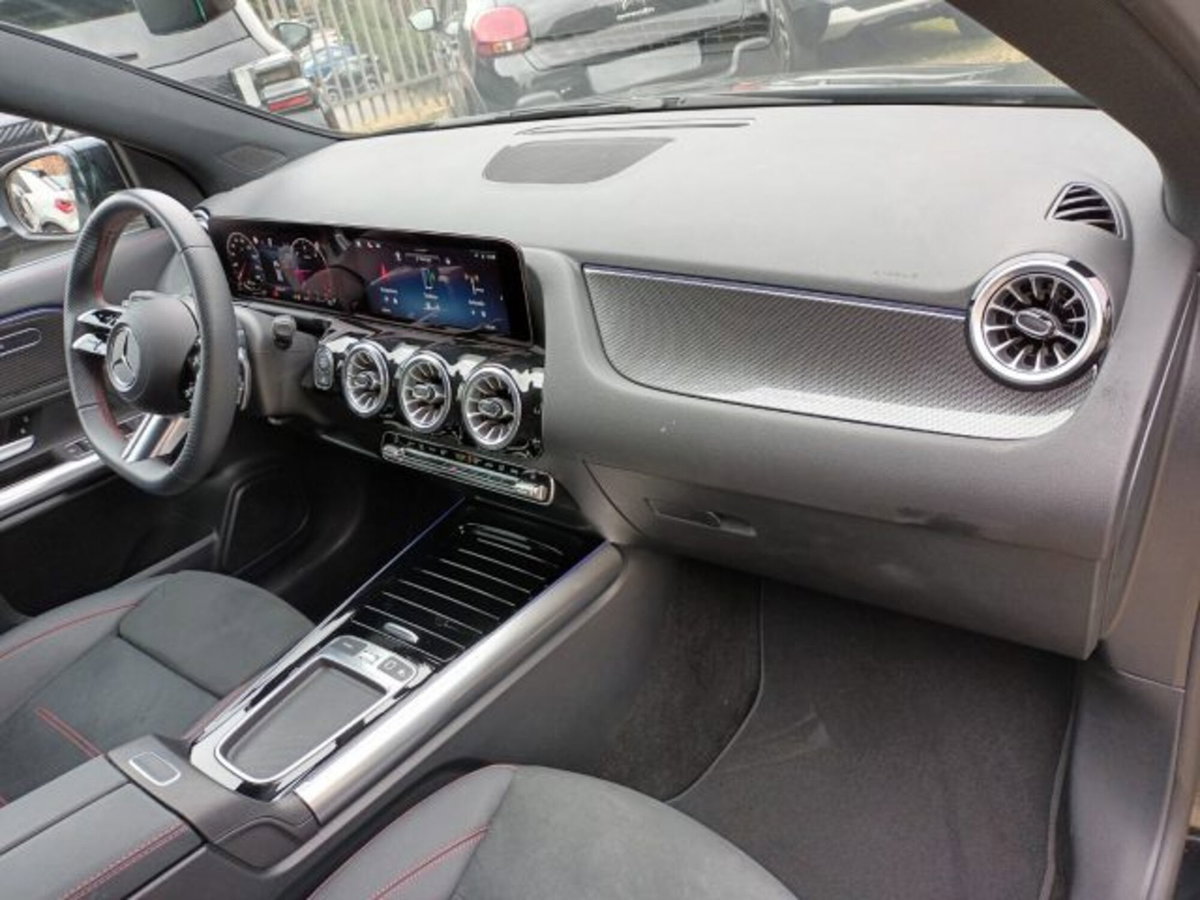 Mercedes-Benz GLA SUV 200 d AMG Line Premium Plus 4matic auto (11)