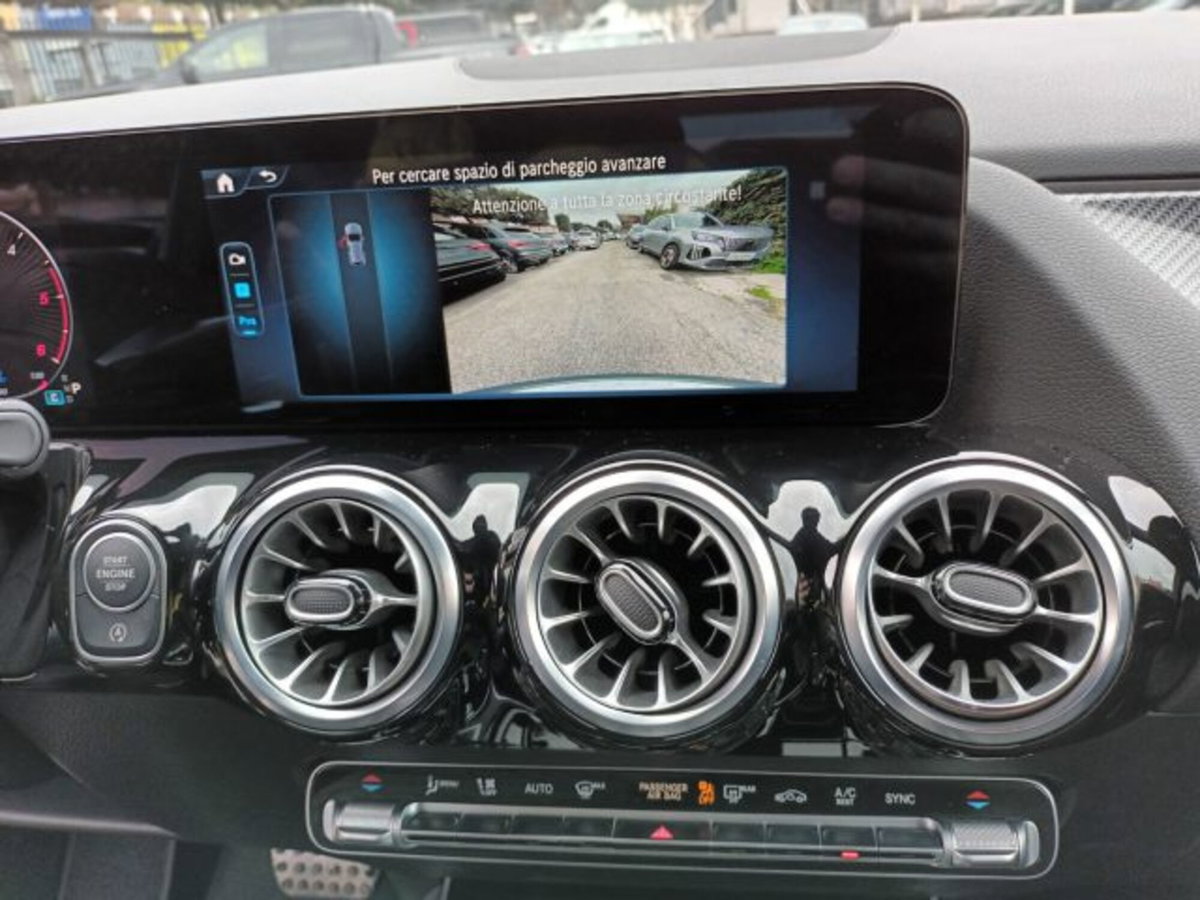 Mercedes-Benz GLA SUV 200 d AMG Line Premium Plus 4matic auto (15)