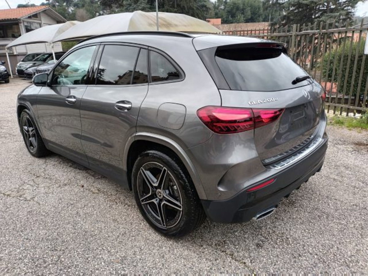 Mercedes-Benz GLA SUV 200 d AMG Line Premium Plus 4matic auto (4)