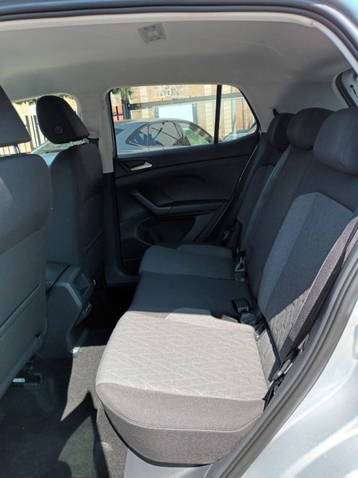 Volkswagen T-Cross 1.0 TSI Sport (8)