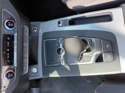Audi Q5 2.0 TDI 190 CV quattro S tronic Business Sport (12)