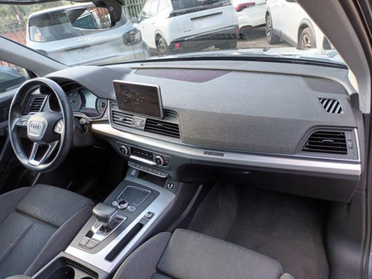 Audi Q5 2.0 TDI 190 CV quattro S tronic Business Sport (8)