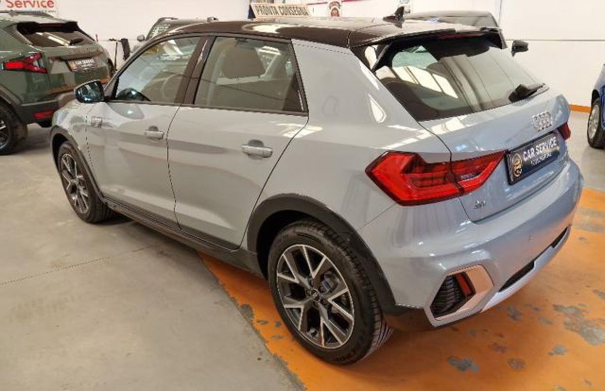Audi A1 allstreet allstreet 30 TFSI S tronic Identity Contrast (2)