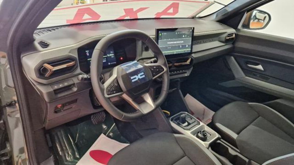 Dacia Duster 1.2 hybrid-G Extreme 4x4 150cv auto (9)