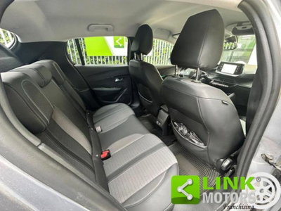 Peugeot 208 50 kWh Allure (8)