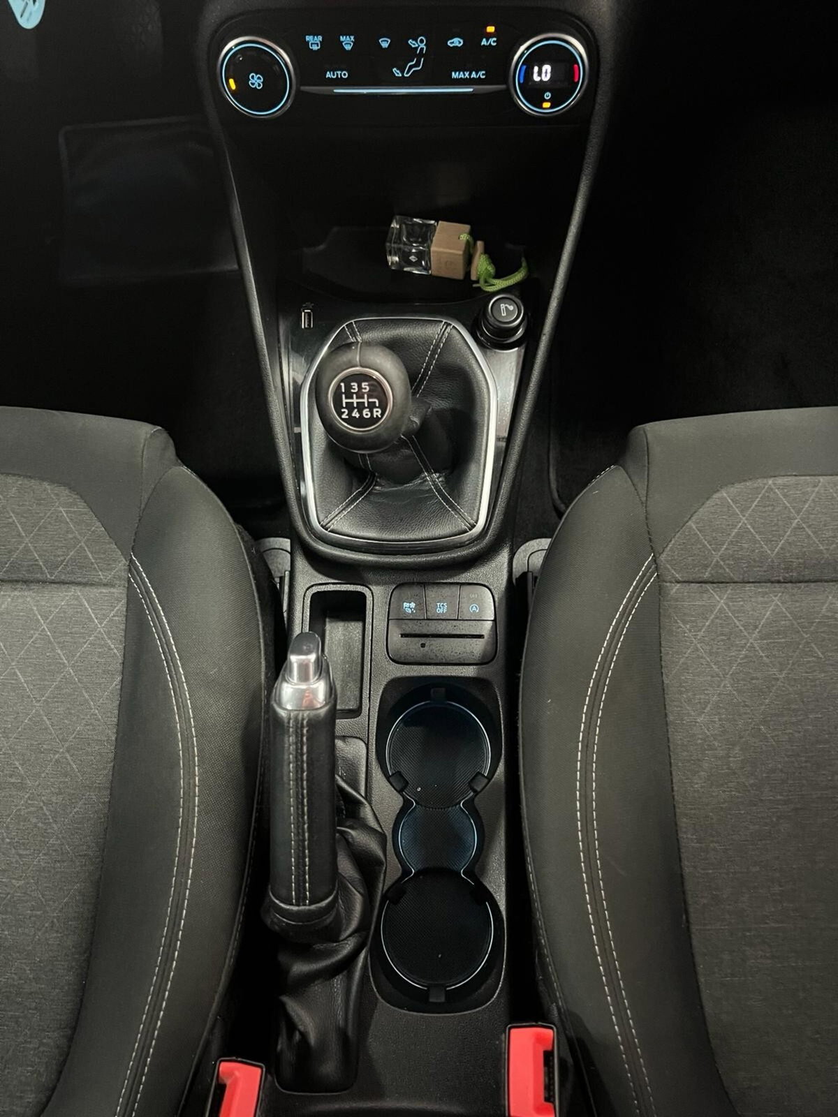 Ford Fiesta Active 1.0 Ecoboost 100 CV (15)