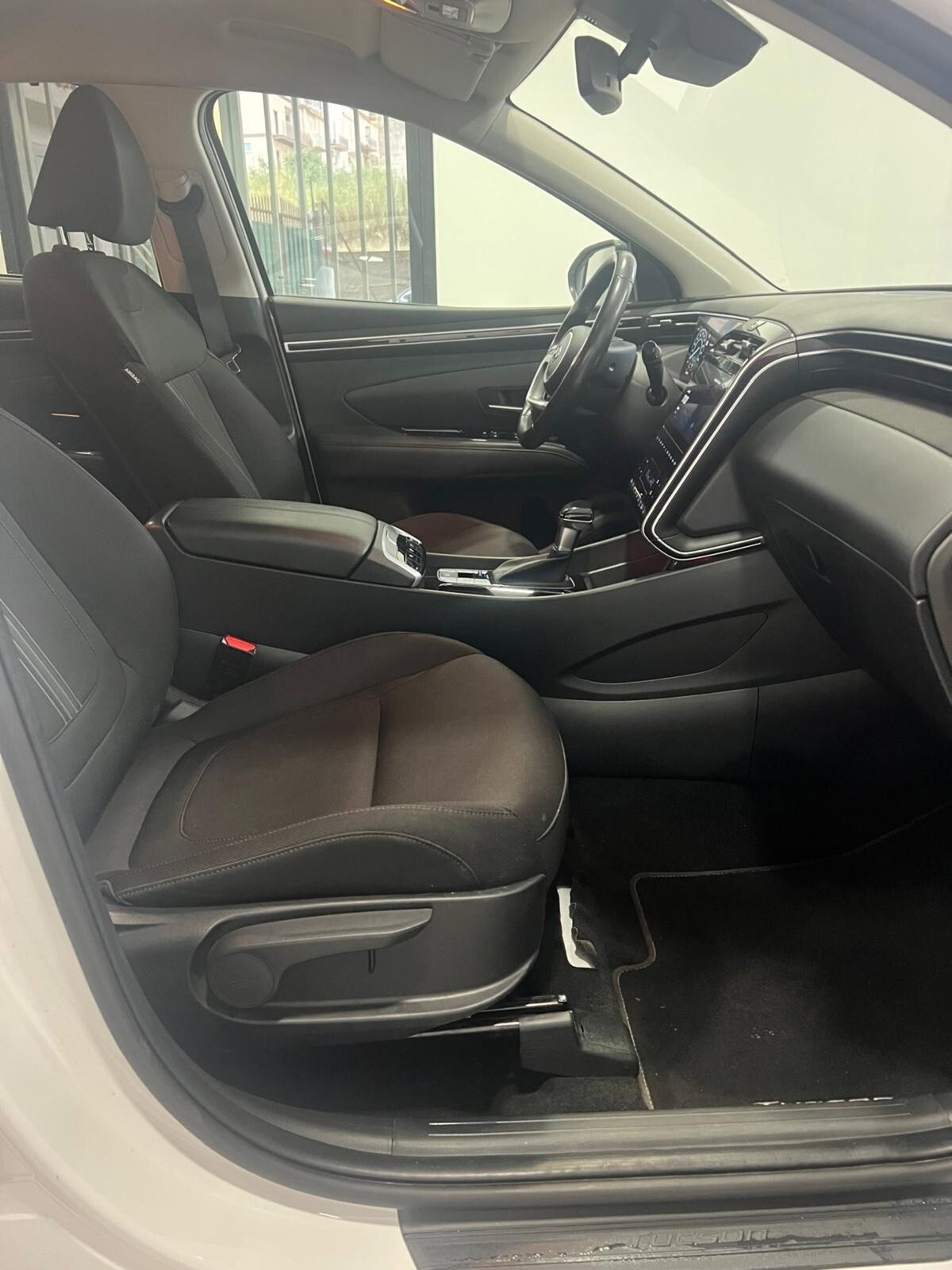 Hyundai Tucson 1.6 crdi 48V Exellence 2wd dct (17)