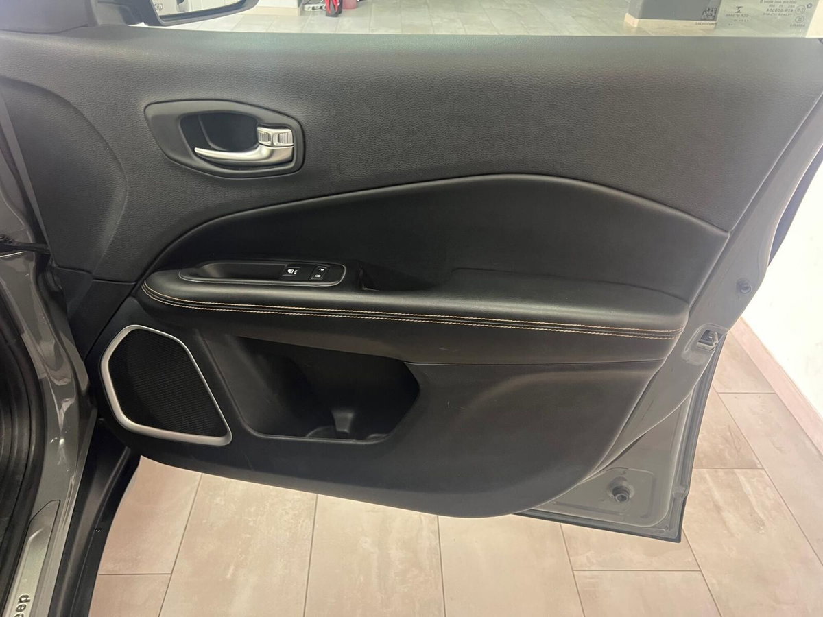Jeep Compass 2.0 Multijet II aut. 4WD Limited (10)