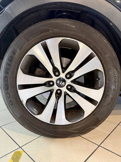 Kia Sportage 2.0 CRDI VGT 184CV AWD R (9)