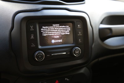 Jeep Renegade 1.3 T4 DDCT Longitude (11)