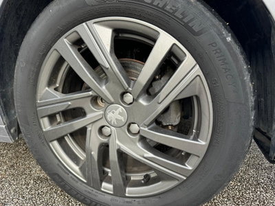 Peugeot 208 PureTech 75 Stop&Start 5 porte Allure Pack (10)