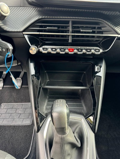 Peugeot 208 PureTech 75 Stop&Start 5 porte Allure Pack (20)