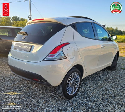 Lancia Ypsilon 1.2 69 CV 5 porte Platinum (11)