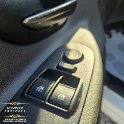 Lancia Ypsilon 1.2 69 CV 5 porte Gold (16)