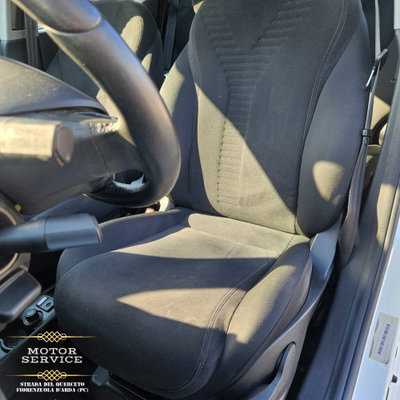Lancia Ypsilon 1.2 69 CV 5 porte Gold (19)