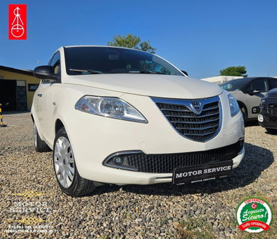 Lancia Ypsilon 1.2 69 CV 5 porte Gold (2)