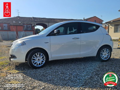 Lancia Ypsilon 1.2 69 CV 5 porte Gold (7)