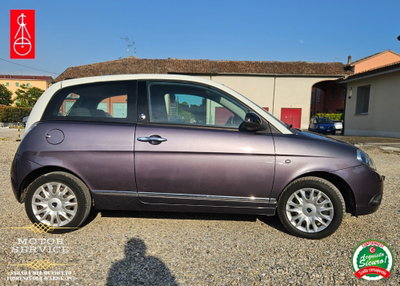 Lancia Ypsilon 1.2 69 CV Diva (17)