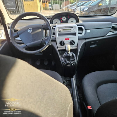 Lancia Ypsilon 1.2 69 CV Diva (9)
