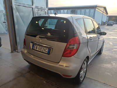 Mercedes-Benz Classe A 160 CDI BlueEFFICIENCY Coupé Premium (3)