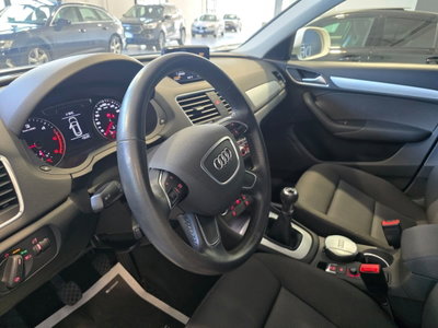 Audi Q3 2.0 TDI 120 CV Business (11)