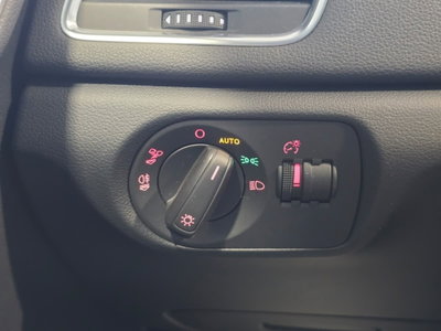 Audi Q3 2.0 TDI 120 CV Business (14)
