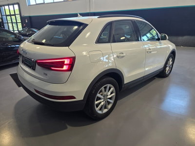 Audi Q3 2.0 TDI 120 CV Business (5)