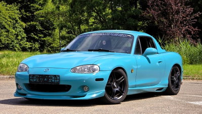 Mazda MX-5 1.6i 16V cat Starry Blue usata