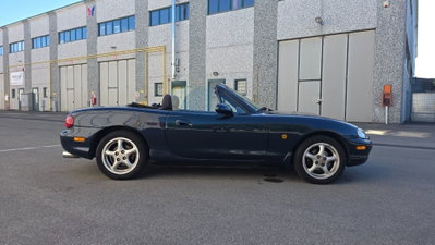 Mazda MX-5 1.6i 16V cat (10)