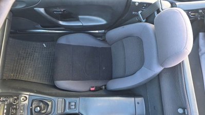 Mazda MX-5 1.6i 16V cat (15)