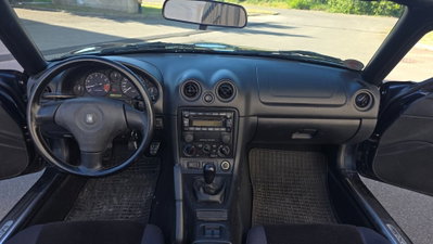 Mazda MX-5 1.6i 16V cat (5)
