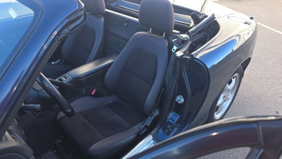 Mazda MX-5 1.6i 16V cat (8)
