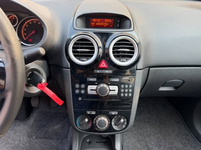 Opel Corsa 1.2 5 porte Cosmo (13)