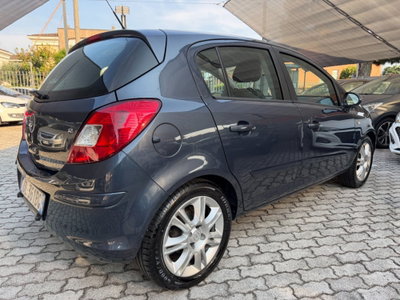 Opel Corsa 1.2 5 porte Cosmo (6)