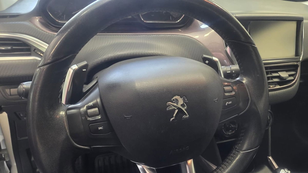 Peugeot 2008 e-HDi 92 CV Stop&Start robotizzato Allure (10)