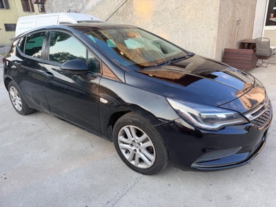 Opel Astra 1.4 Turbo 150CV Start&Stop aut. 5 porte Innovation (4)