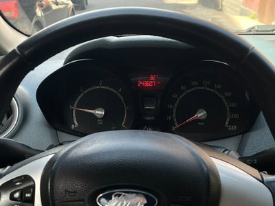 Ford Fiesta 1.4 TDCi 5p. Titanium (13)