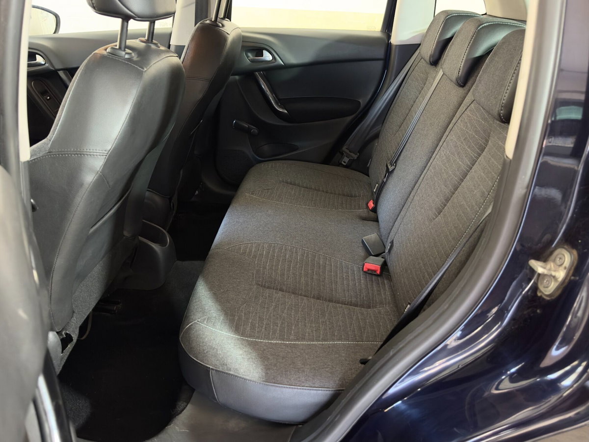 Citroen C3 BlueHDi 75 Exclusive (14)