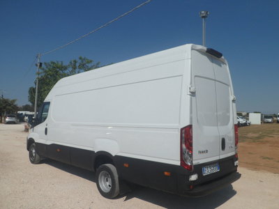 Iveco Daily Telaio 35C18 BTor 3.0 HPT PLM-RG Cabinato (6)