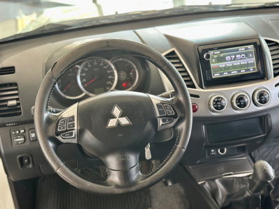 Mitsubishi L200 2.4 DI-D/154CV Club Cab Inform (10)
