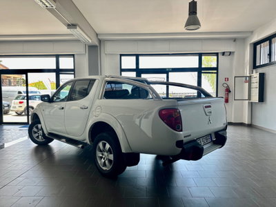 Mitsubishi L200 2.4 DI-D/154CV Club Cab Inform (3)