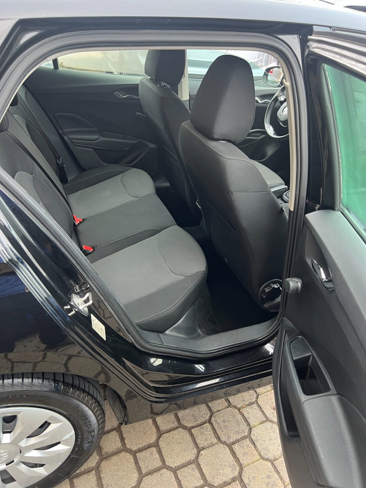 Skoda Fabia 1.0 MPI EVO 80 CV Style (9)
