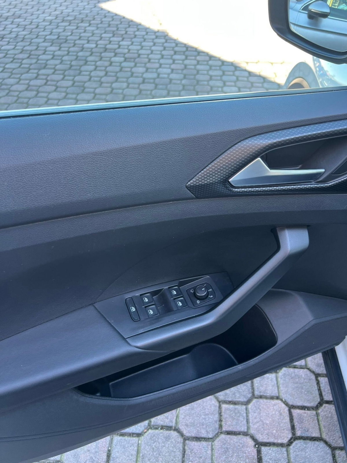 Volkswagen T-Cross 1.0 TSI Style BMT (8)