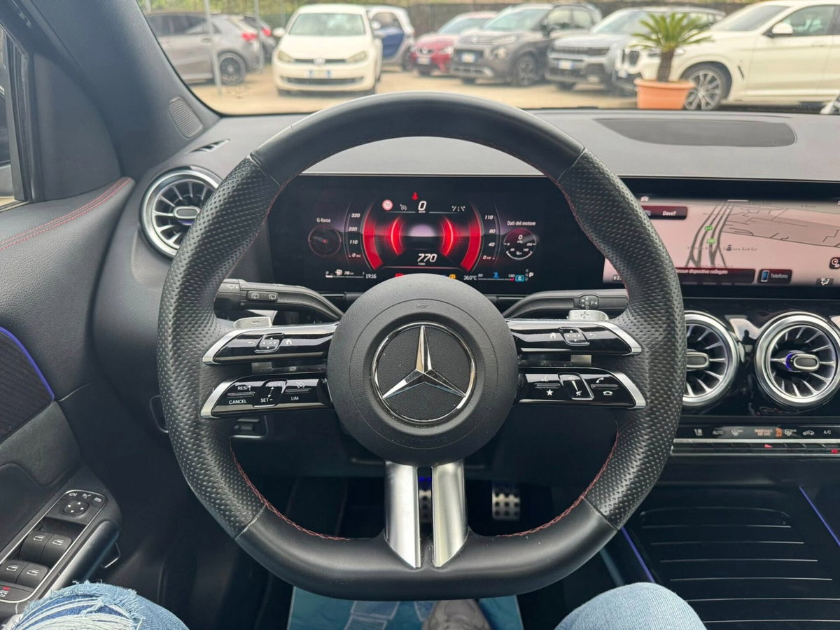 Mercedes-Benz GLA SUV 200 d AMG Line Premium Plus 4matic auto (16)