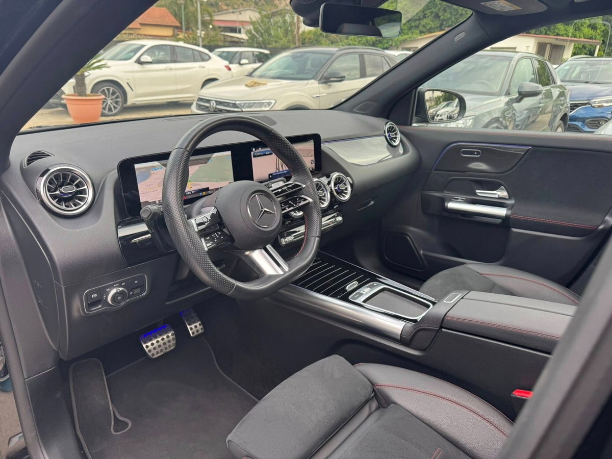 Mercedes-Benz GLA SUV 200 d AMG Line Premium Plus 4matic auto (17)