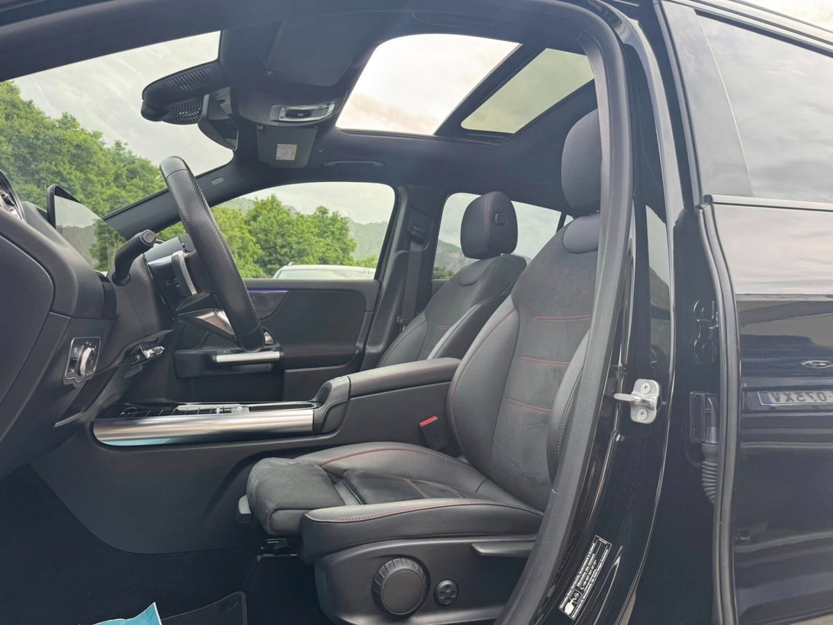 Mercedes-Benz GLA SUV 200 d AMG Line Premium Plus 4matic auto (20)