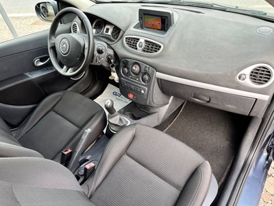 Renault Clio 1.2 16V 5 porte Dynamique (9)