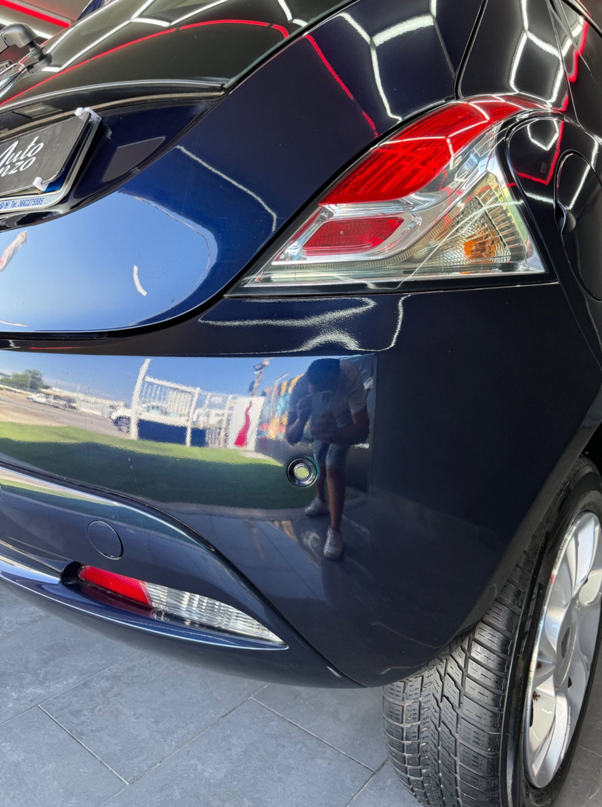 Lancia Ypsilon 0.9 TwinAir 85 CV 5 porte Metano Ecochic Platinum (18)