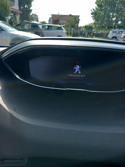 Peugeot 3008 BlueHDi 130 S&S GT Line (8)