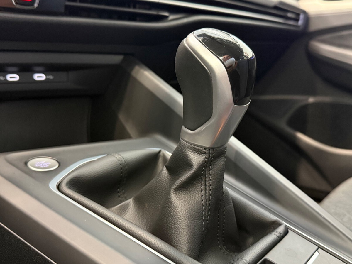 Volkswagen Golf 1.0 TSI EVO Life (15)